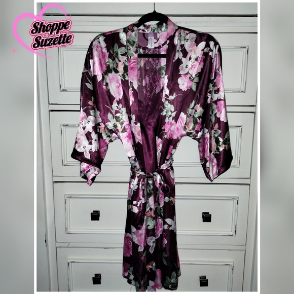 Lilac & London Satin Robe, Cami, & Shorts Set in Floral Burgundy Red Size Medium - Picture 1 of 9
